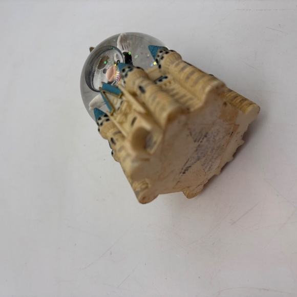 Disney WDW Parks Mickey Mouse and Castle Collectible Mini Water Snow Globe - Picture 6 of 8